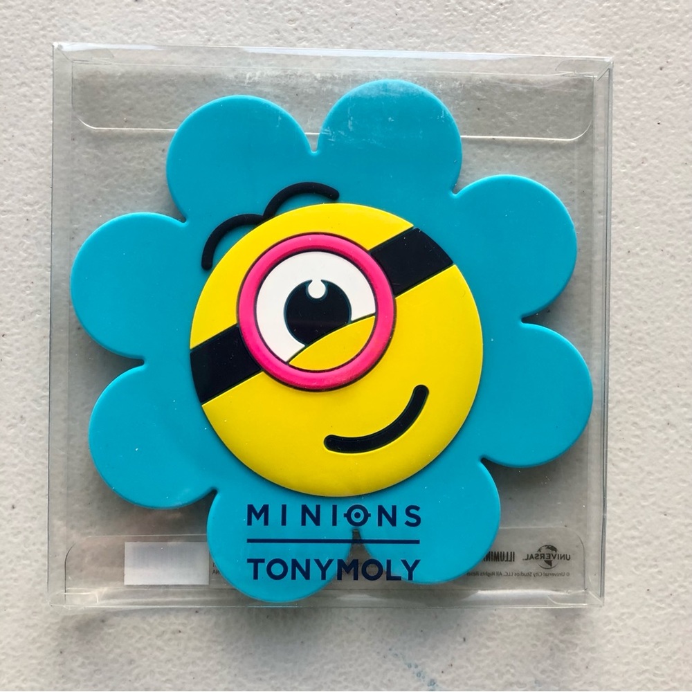 Tony Moly x Minions Bello Beautiful Mirror